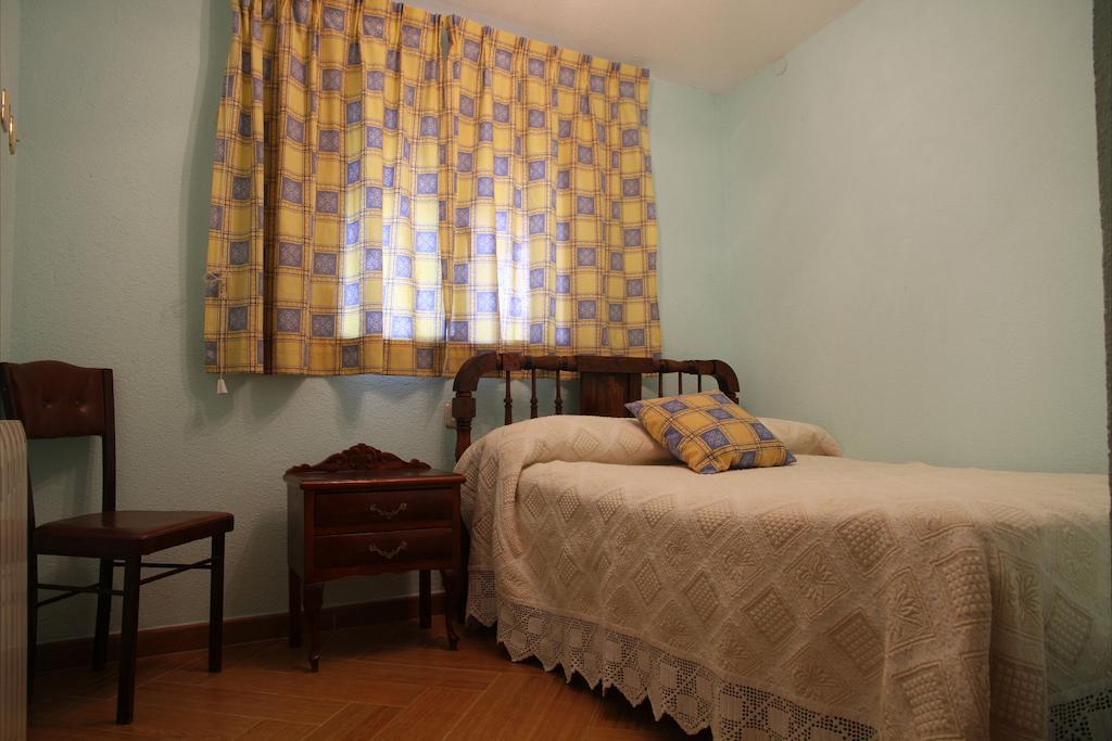 Albergue Turistico Torre De Sabre Эль-Кубо-де-Тьерра-дель-Вино Номер фото