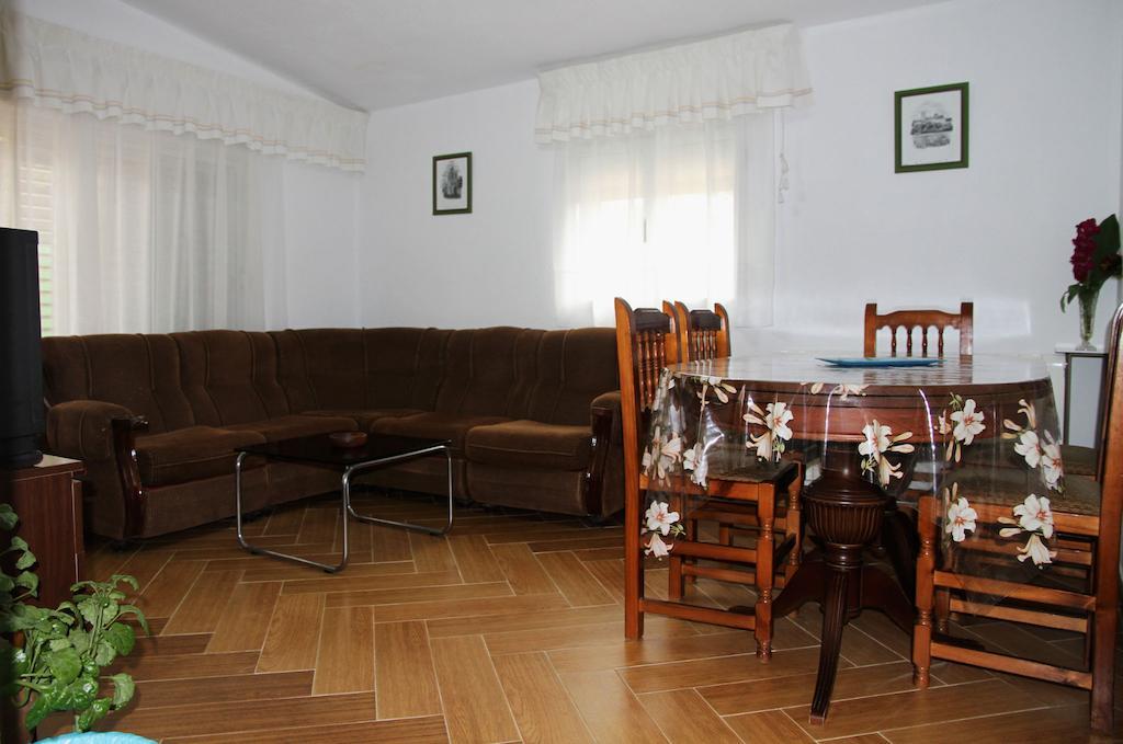 Albergue Turistico Torre De Sabre Эль-Кубо-де-Тьерра-дель-Вино Экстерьер фото