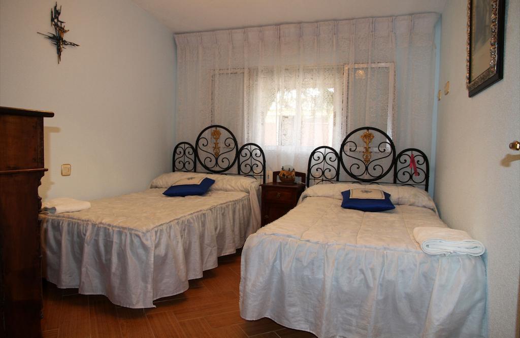 Albergue Turistico Torre De Sabre Эль-Кубо-де-Тьерра-дель-Вино Номер фото