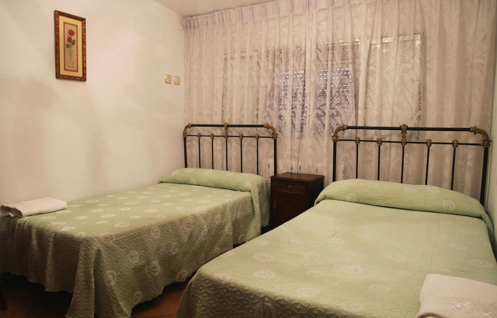 Albergue Turistico Torre De Sabre Эль-Кубо-де-Тьерра-дель-Вино Номер фото